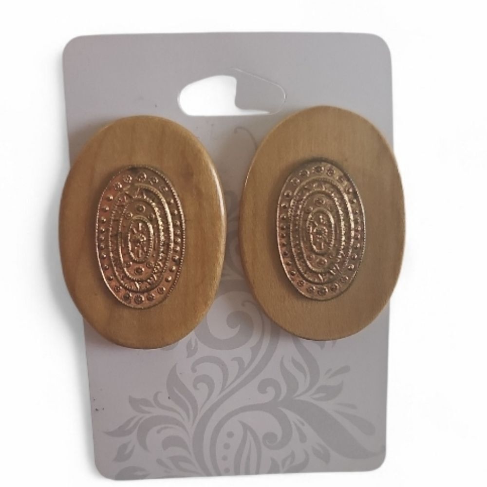 Vintage Wood Gold Tone Oval Stud Earrings Boho Artisan Retro Minimalist Jewelry